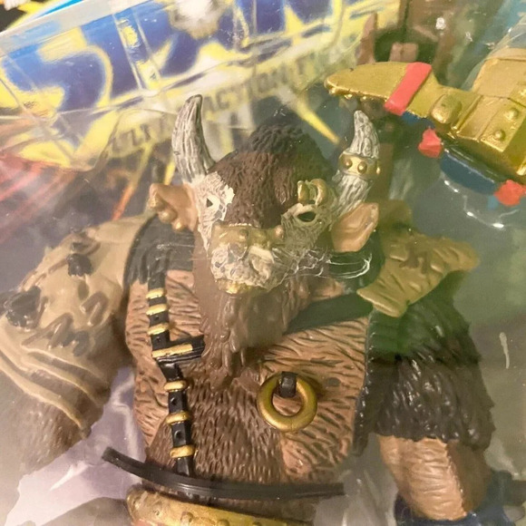 Vintage 1997 Spawn Series 8 Sabre Action Figure  McFarlane Toys Card Warped - Picture 2 of 16